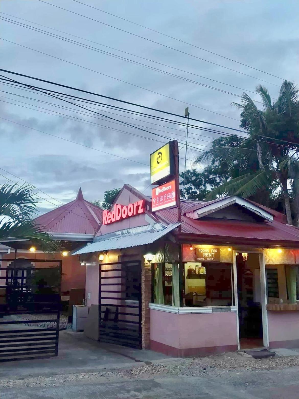 Kojie Guest House Moalboal Luaran gambar
