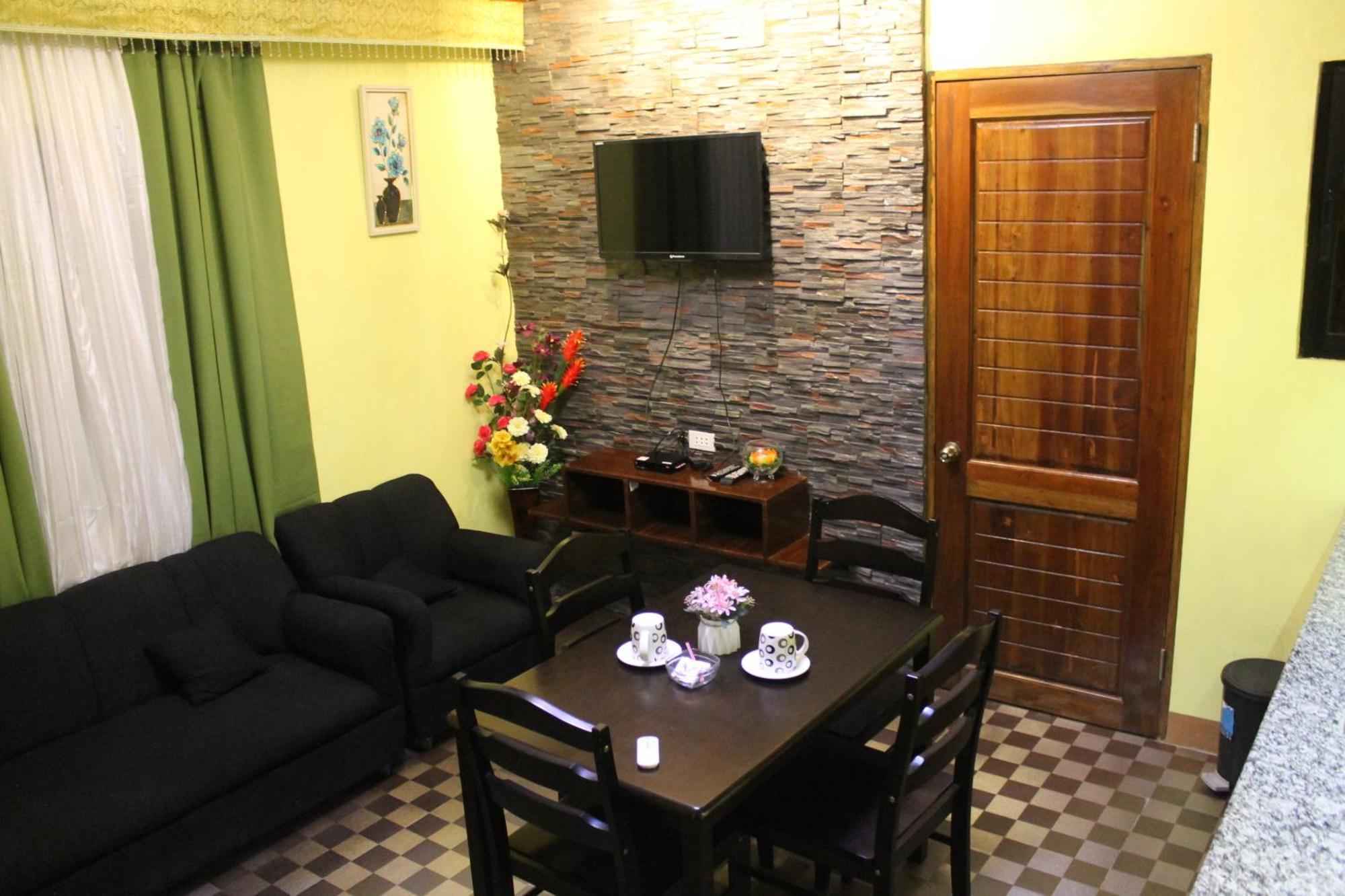Kojie Guest House Moalboal Luaran gambar